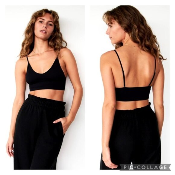 Aritzia Tops - NEW ARITZIA SUNDAY BEST Toni seamless black bra small